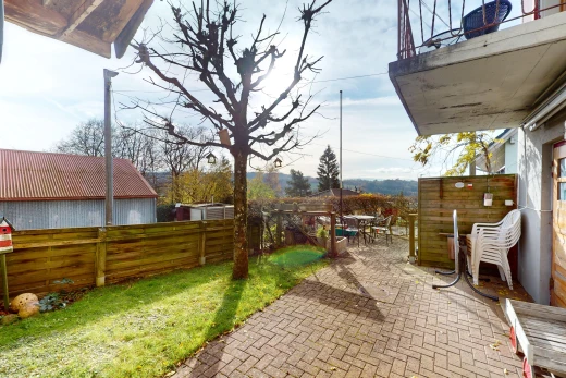 garden featuring a patio area