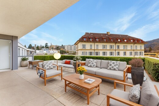 terrasse avec day time, terrasse, from property, et virtually staged