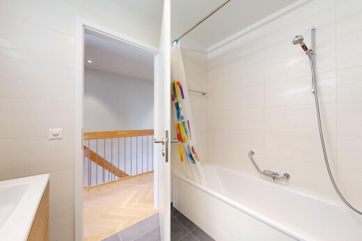 bad mit schminktisch, kombiniertes bad / dusche, und komplettes badezimmer