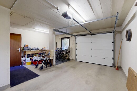 parking avec inside property