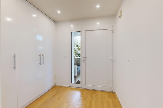 empty room featuring light wood-type flooring and recessed lighting