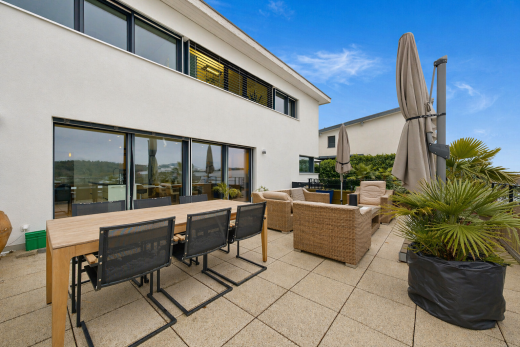 terrasse avec property visible, coin repas extérieur, day time, espace de vie extérieur, et terrasse