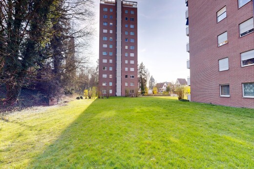 extérieur du bâtiment avec vue sur le complexe d'appartements, apartment complex view, et day time