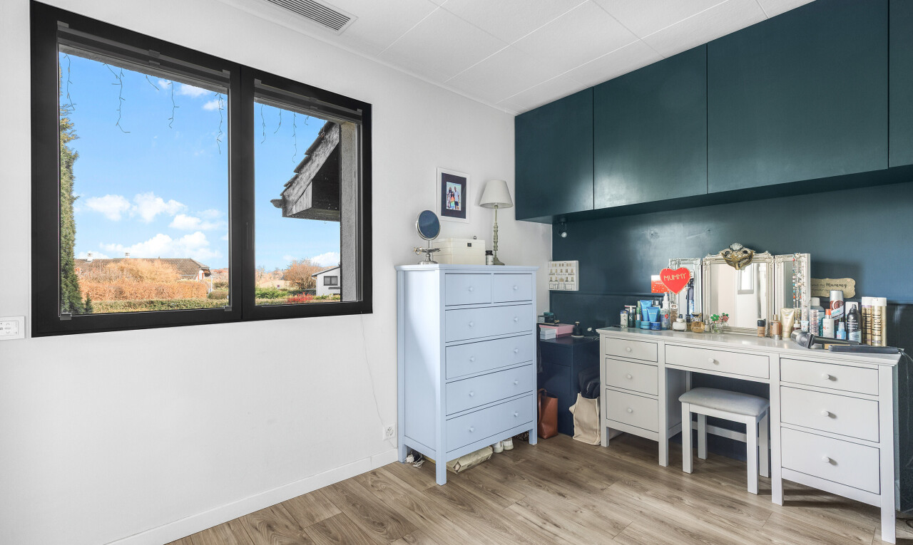 küche mit natural light, natürliches licht, inside property, drywall, und gipskartonwand