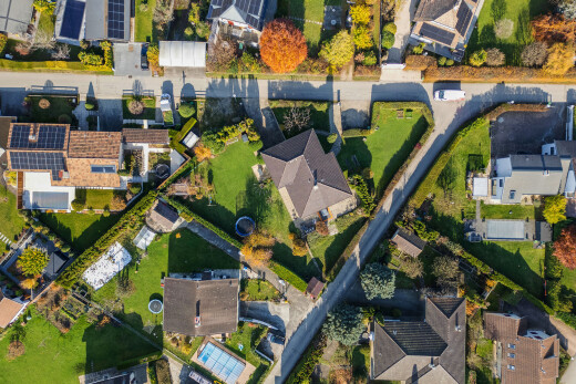 lage auf der karte mit aerial map
