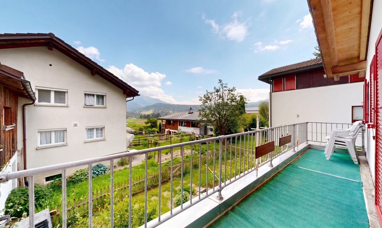 balkon mit balkon, day time, und from property