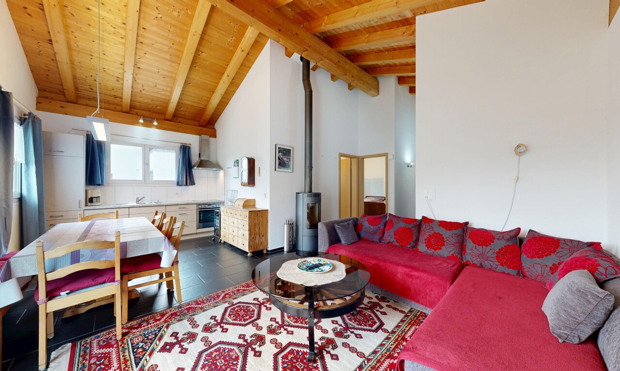 wohn- / esszimmer mit holzdecke, wood ceiling, balkendecke, beamed ceiling, und gipskartonwand