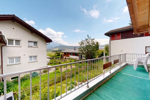 balkon mit balkon, day time, und from property