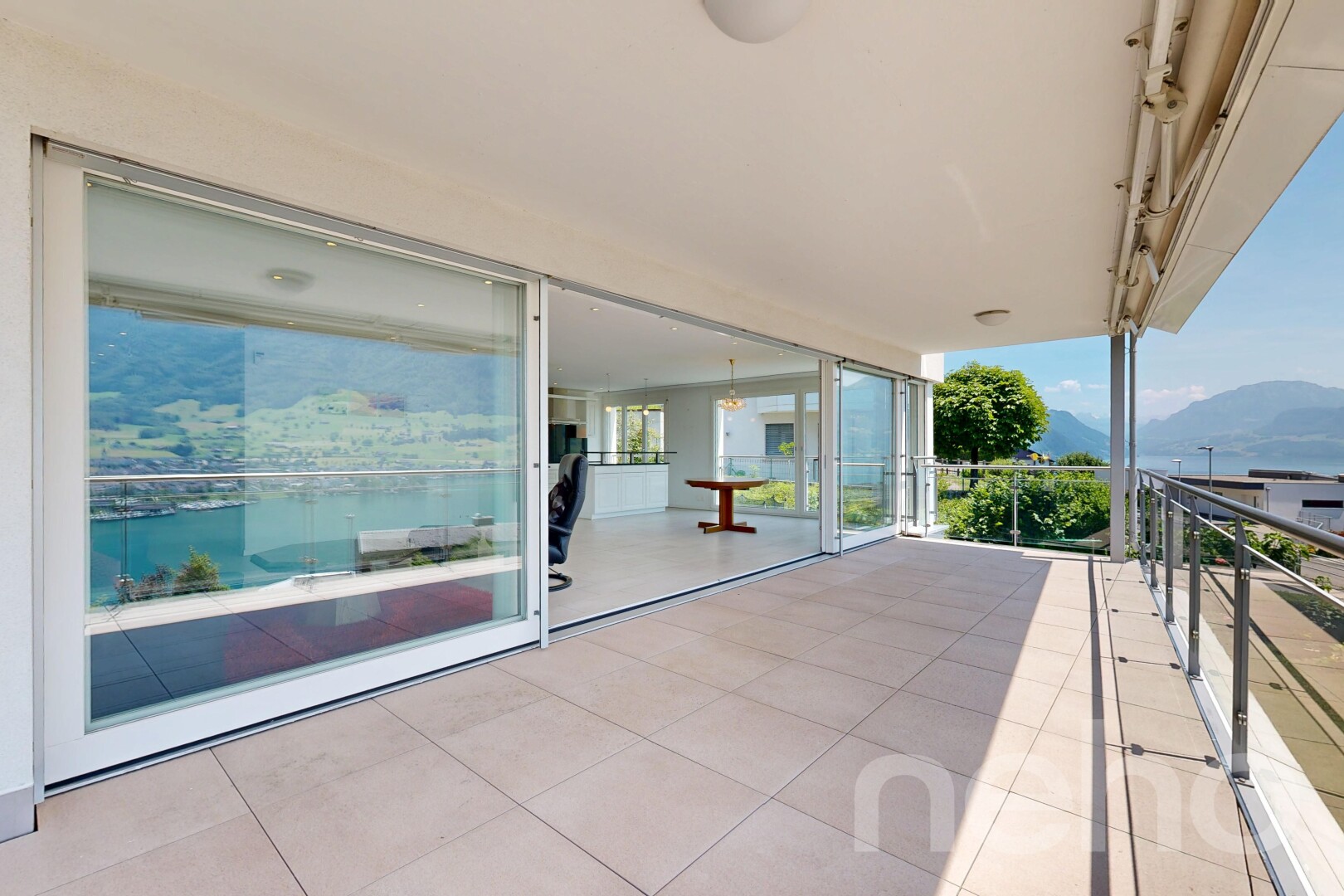 terrasse mit mountain view, blick auf die berge, from property, und day time