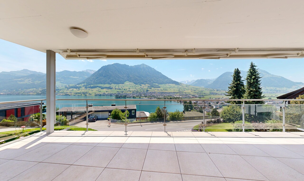 balkon mit blick auf die berge, mountain view, day time, terrasse, und seesicht