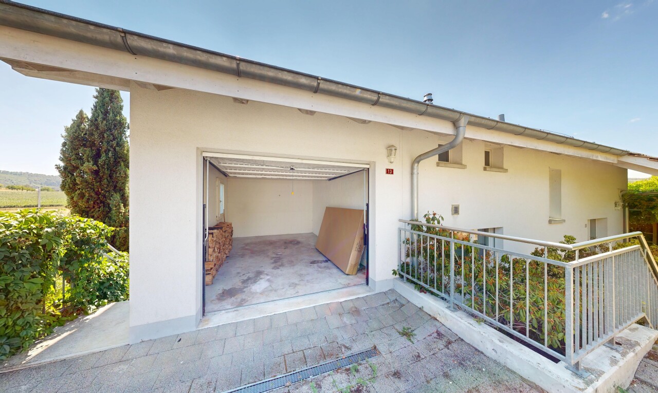 terrasse mit day time und property visible