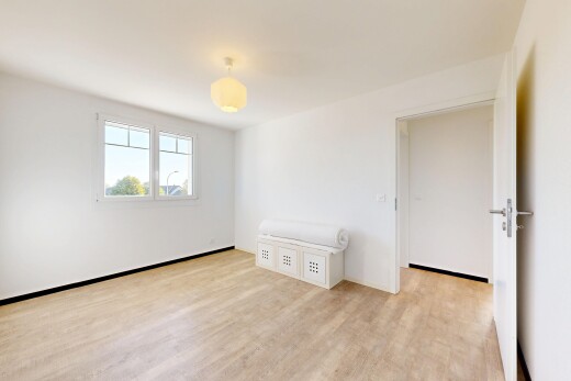 leerer raum mit day time, natürliches licht, natural light, gipskartonwand, und drywall