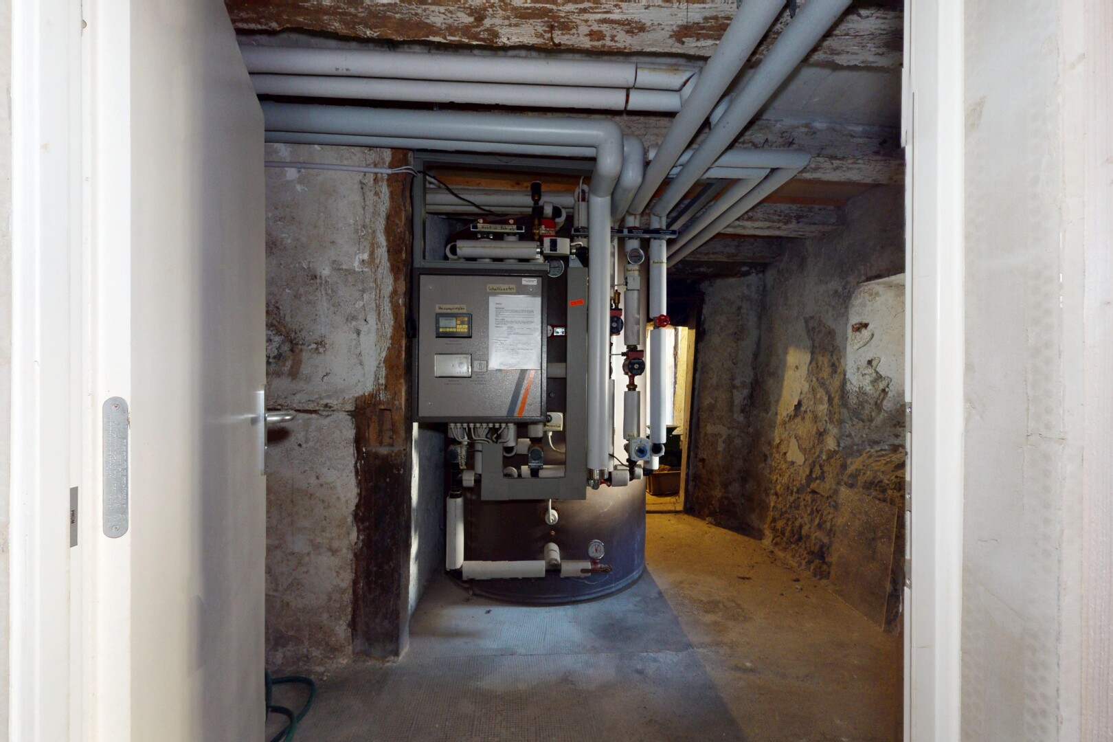 parking avec inside property