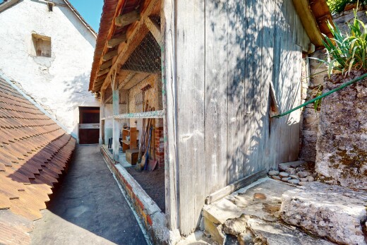 außenansicht mit property visible, day time, und vertikale verkleidung