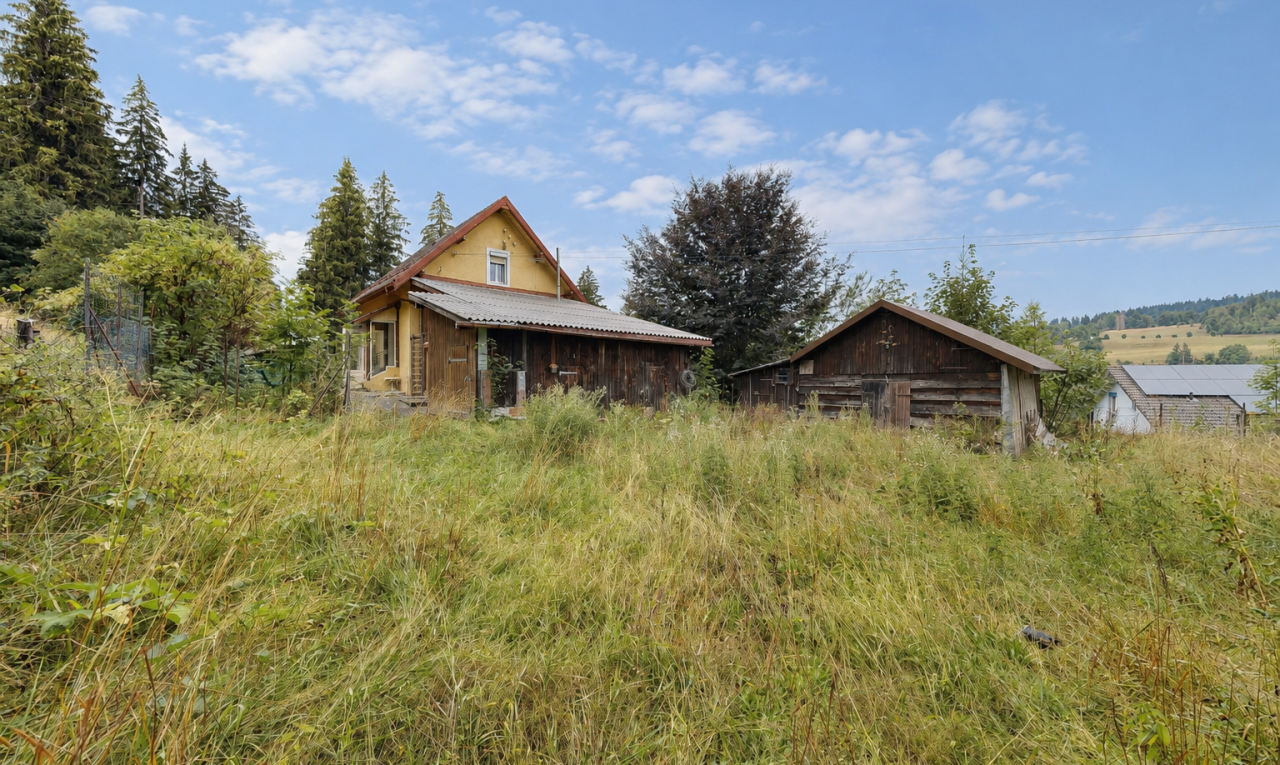 façade avec day time, structure extérieure, et property visible