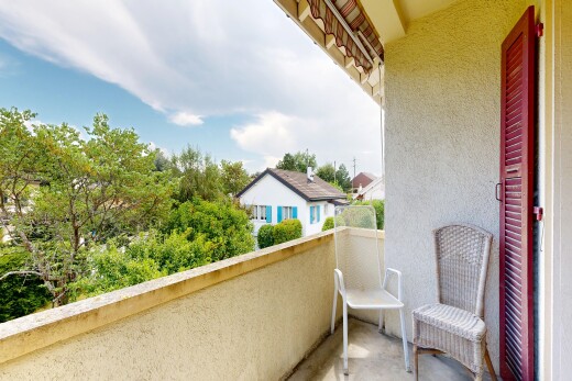 balcon avec from property, balcon, et day time