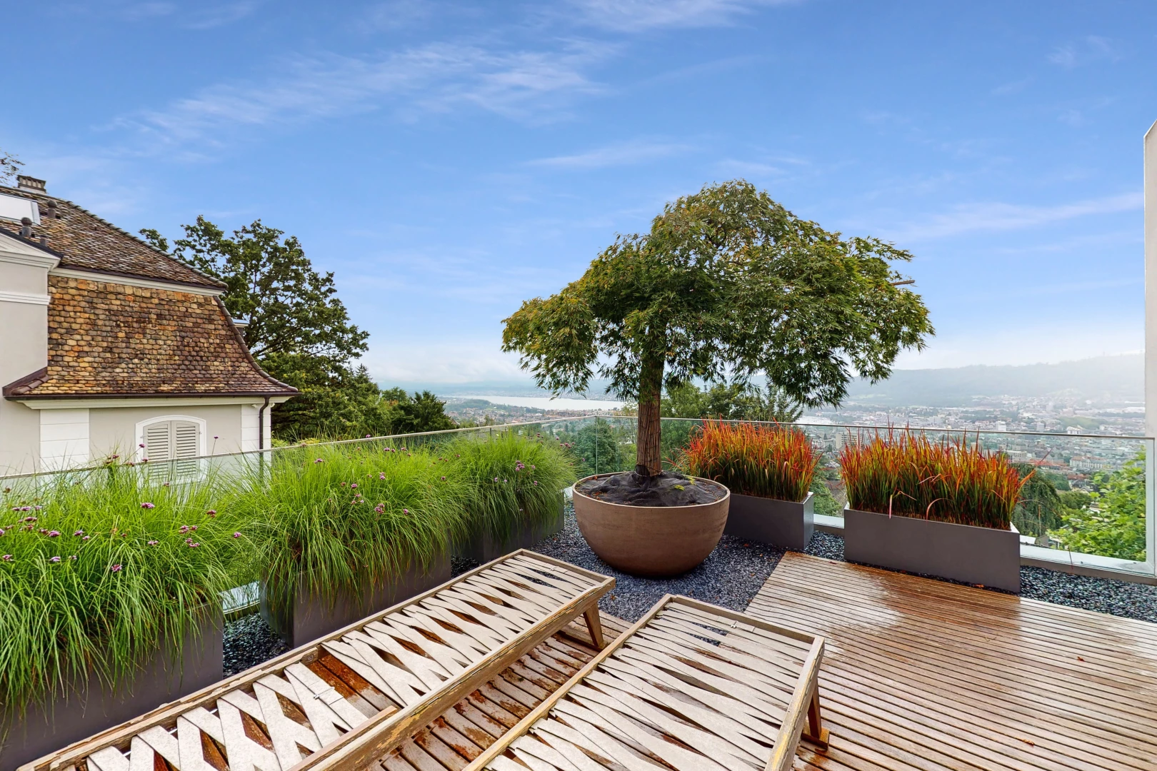 terrasse mit day time und from property