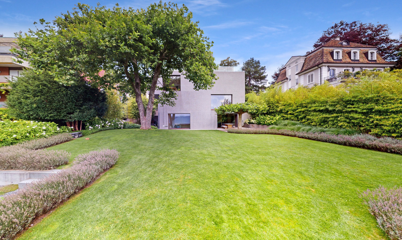 garten mit rasen, property visible, und day time