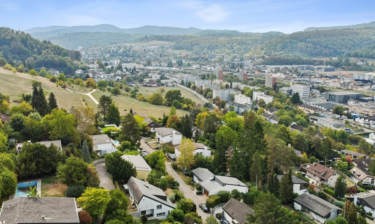 blick auf die berge mit mountain view, blick auf die berge, day time, aerial view, und neighborhood view