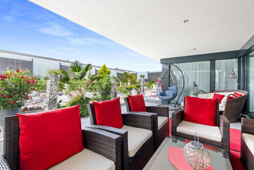 terrasse mit wohnraum im freien, from property, day time, und terrasse