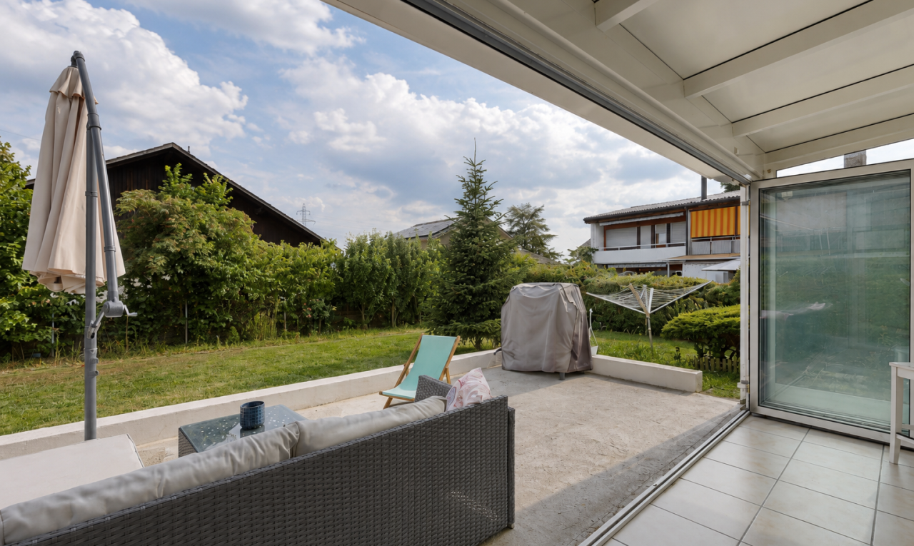 terrasse mit terrasse, from property, grill, und day time