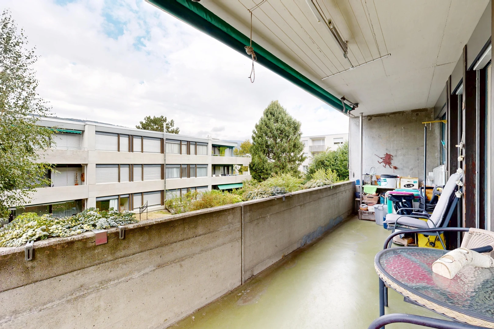 balcon avec balcon, view focus, from property, et apartment complex view
