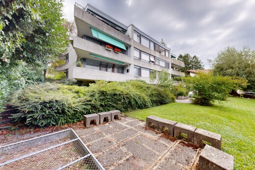 extérieur du bâtiment avec overcast