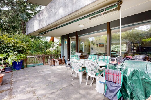 terrasse avec from property, terrasse, et coin repas extérieur