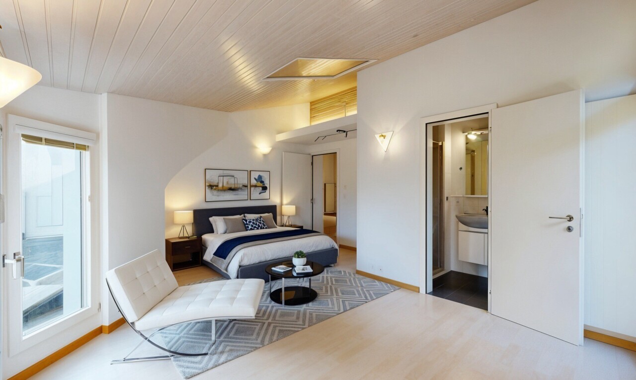 zimmer / schlafzimmer mit inside property, drywall, gipskartonwand, luke, und außenzugang