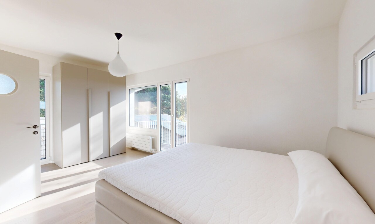 zimmer / schlafzimmer mit inside property, natürliches licht, natural light, gipskartonwand, und drywall