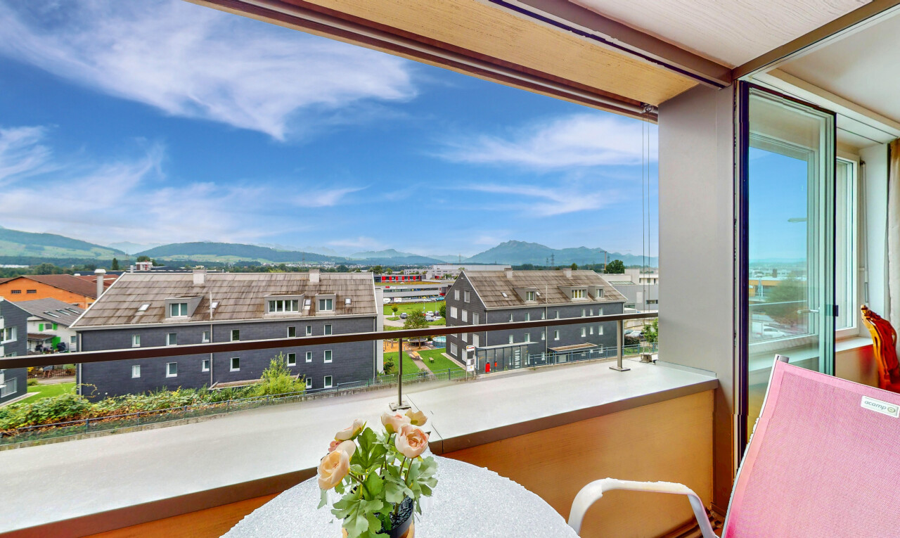 balcon avec mountain view, vue sur la montagne, balcon, day time, et from property