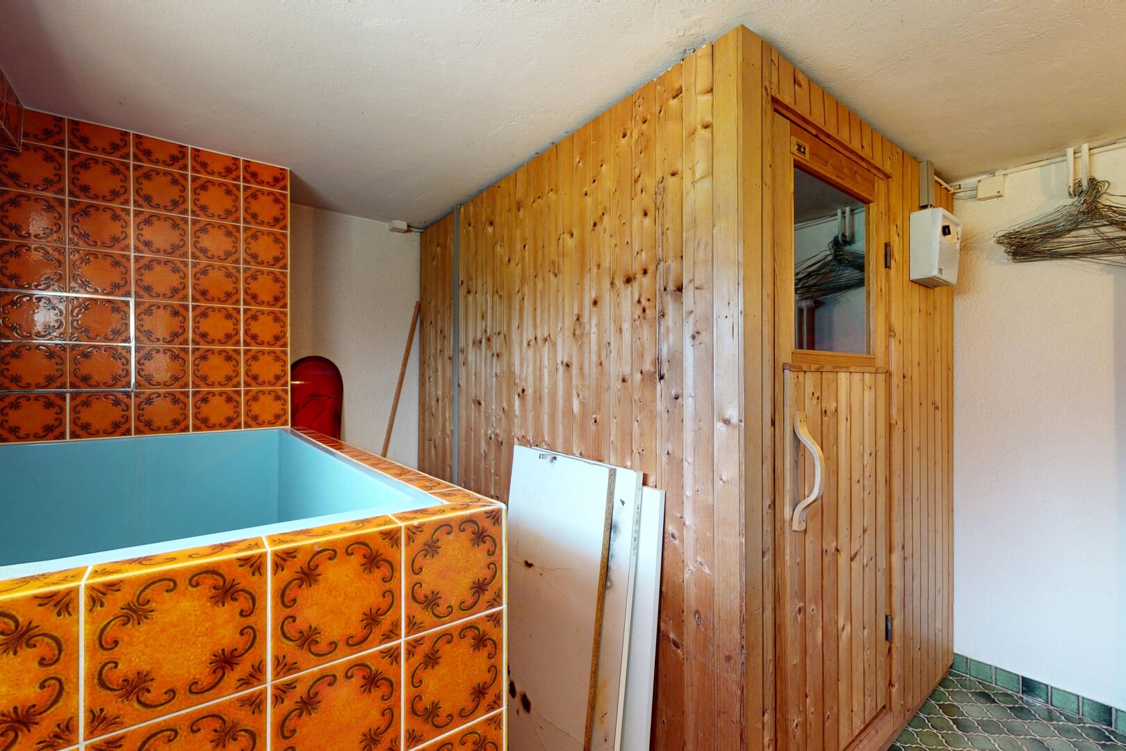chambre avec inside property, drywall, et cloison sèche