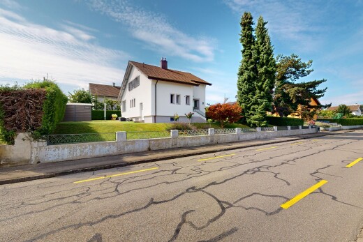 außenansicht mit property visible und day time