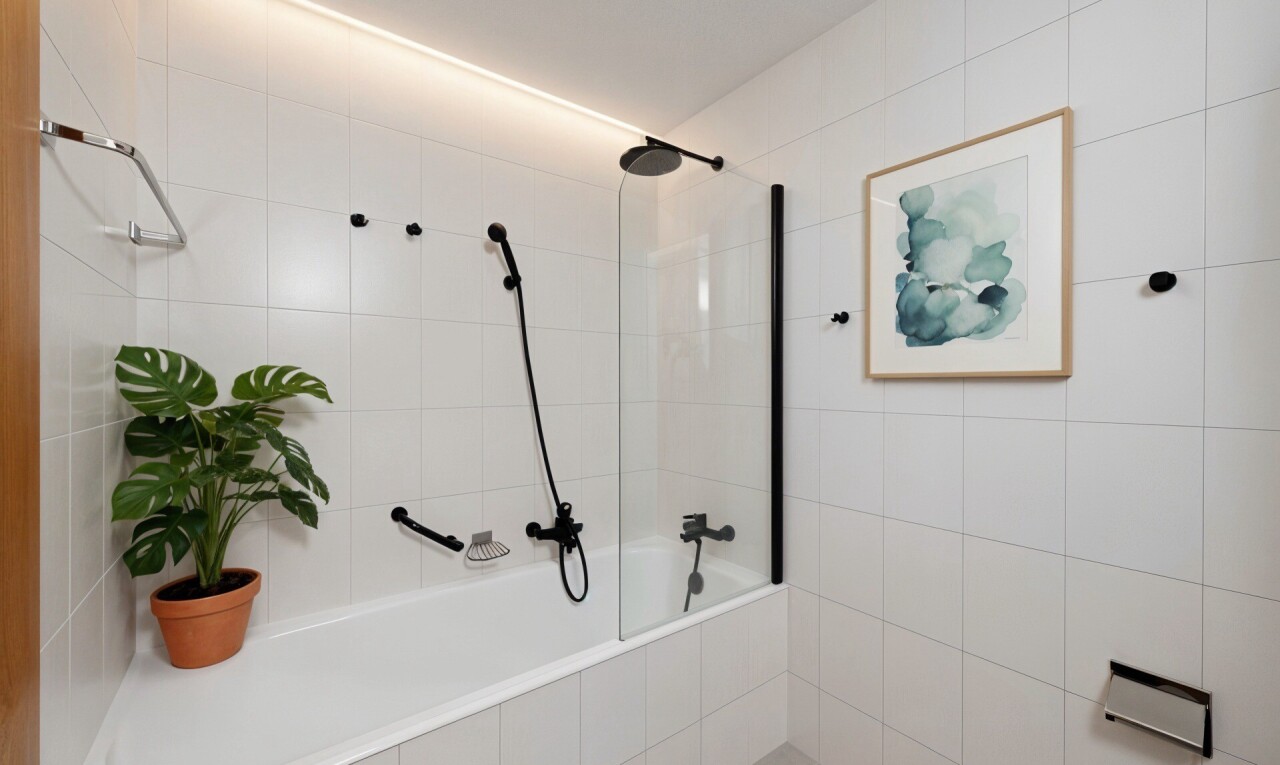 salle de bains avec douche-bain combinés, salle de bain complète, et inside property