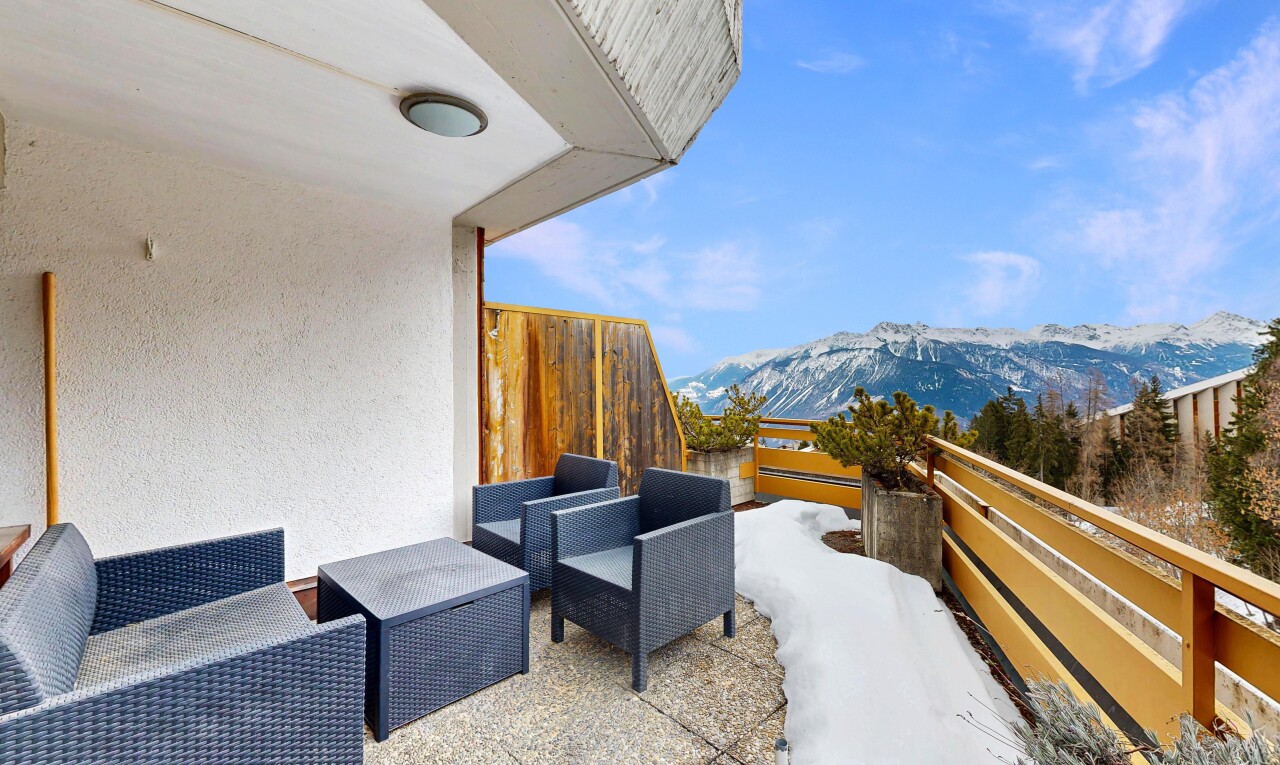 terrasse avec from property, vue sur la montagne, mountain view, terrasse, et day time