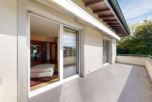 terrasse avec terrasse, day time, et property visible