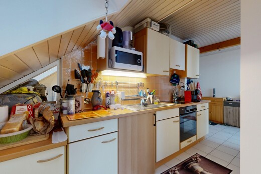 küche mit light floor, arbeitsplatten, light countertops, wood ceiling, und holzdecke