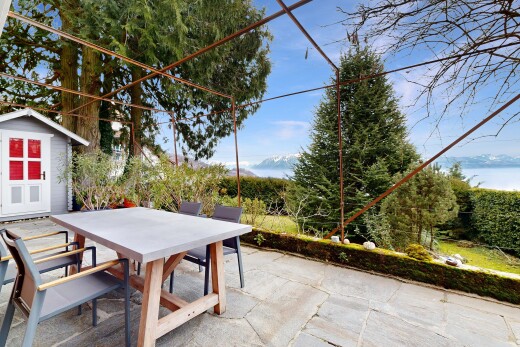 terrasse mit essbereich im freien, from property, day time, außenansicht, und terrasse