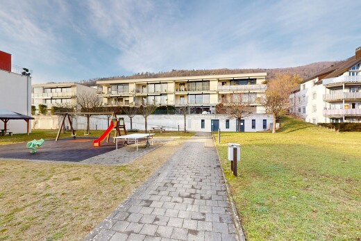 extérieur du bâtiment avec day time et from community