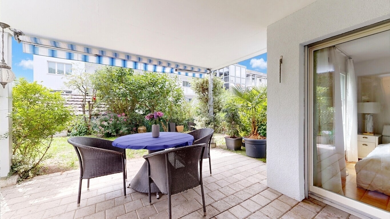 terrasse mit essbereich im freien, terrasse, day time, und from property