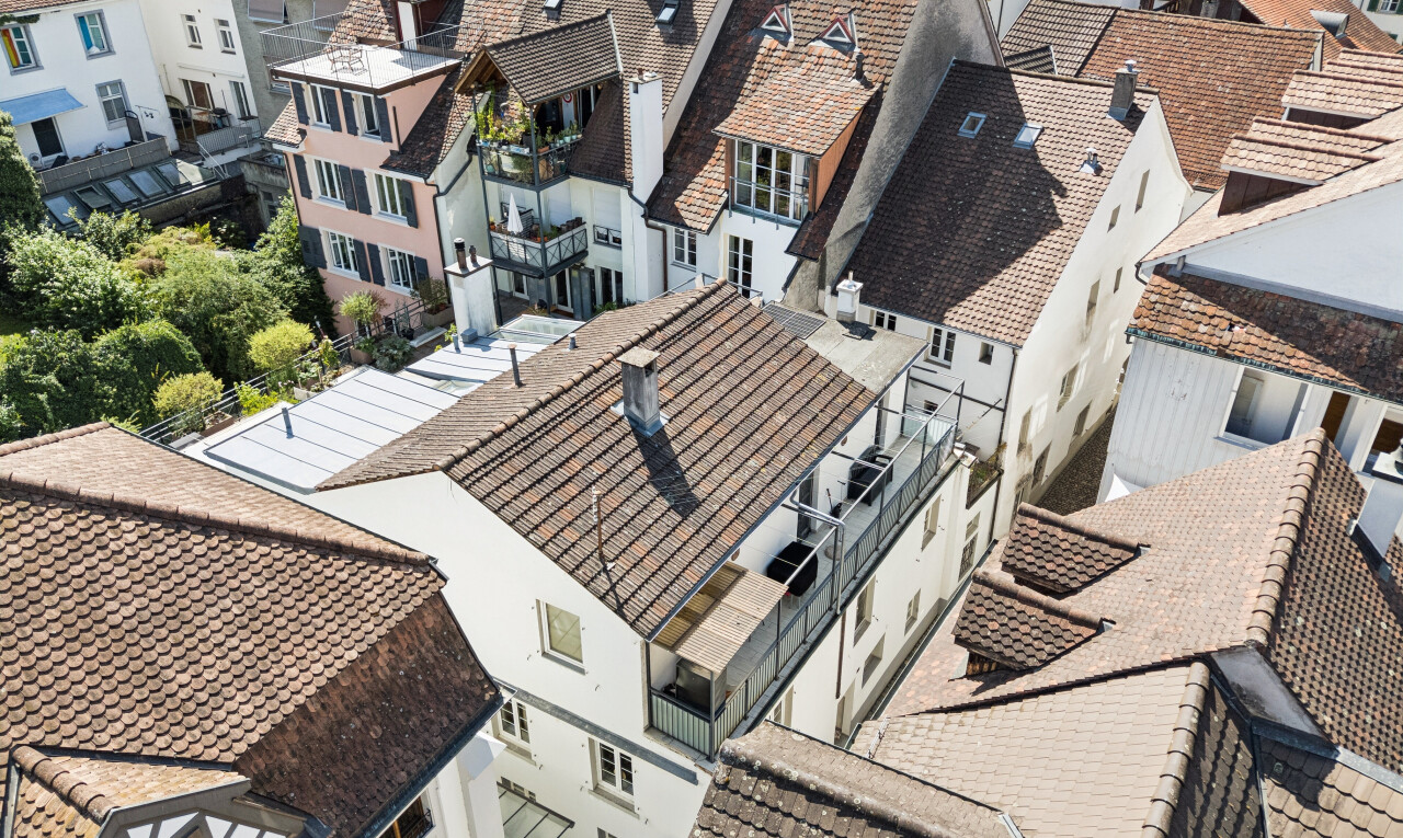 extérieur du bâtiment avec residential view, vue résidentielle, et neighborhood view