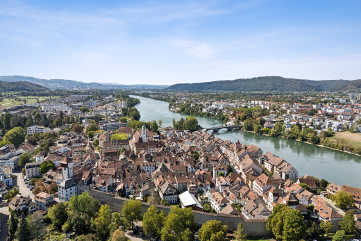 vue sur la mer avec canal / river view, water view, vue sur l'eau, river view, et day time