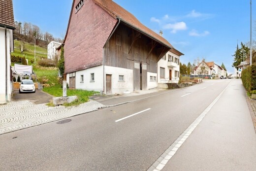 außenansicht mit vertikale verkleidung, day time, holzverkleidung, residential view, und wohngebietblick
