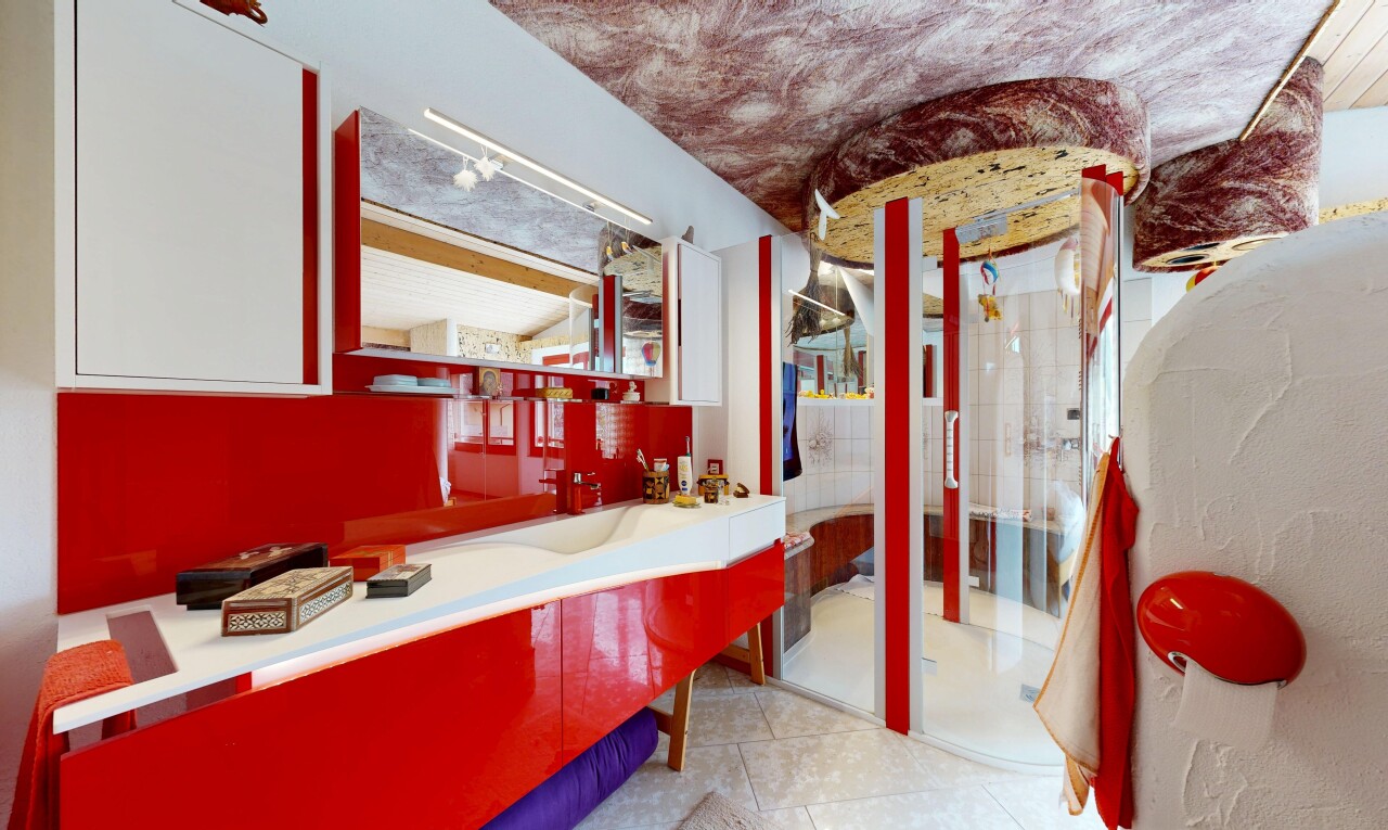 espace intérieur avec inside property, light floor, sol en carrelage, tile floor, et cloison sèche