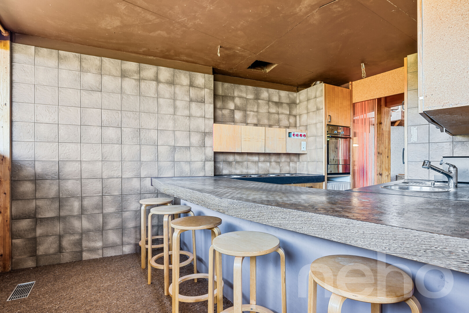küche mit kitchen bar, küchenbar, ofen, inside community, und waschbecken