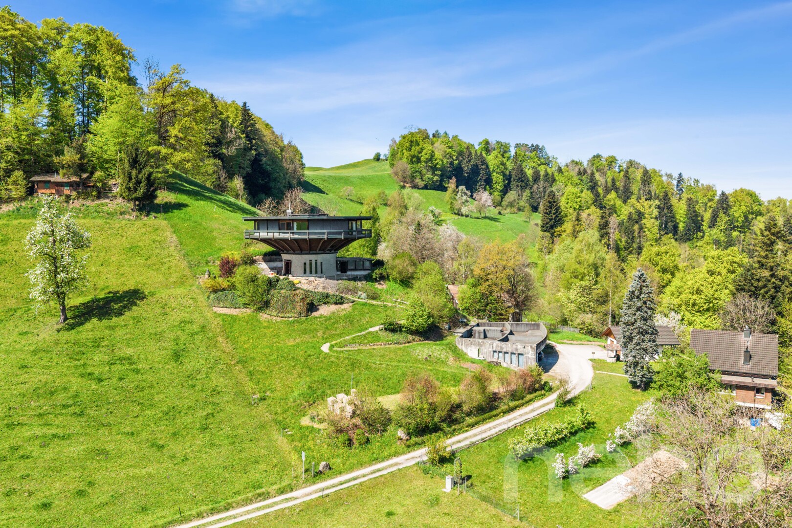 garten mit balkon, property visible, und day time