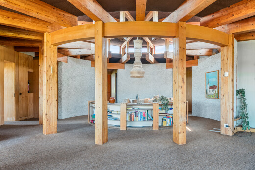 leerer raum mit carpet, teppich, inside property, und keller