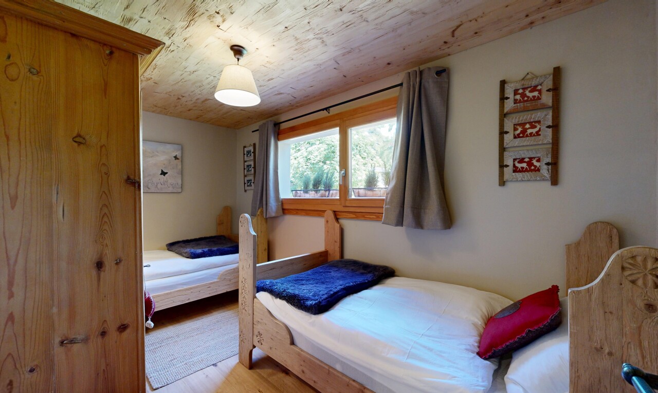 chambre avec cloison sèche, drywall, lumière naturelle, natural light, et inside property