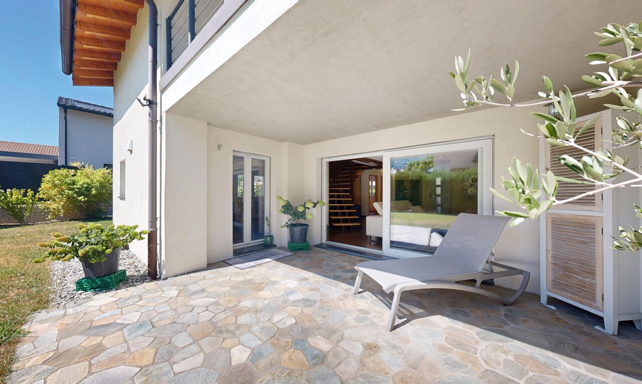 terrasse avec from property, property visible, et terrasse