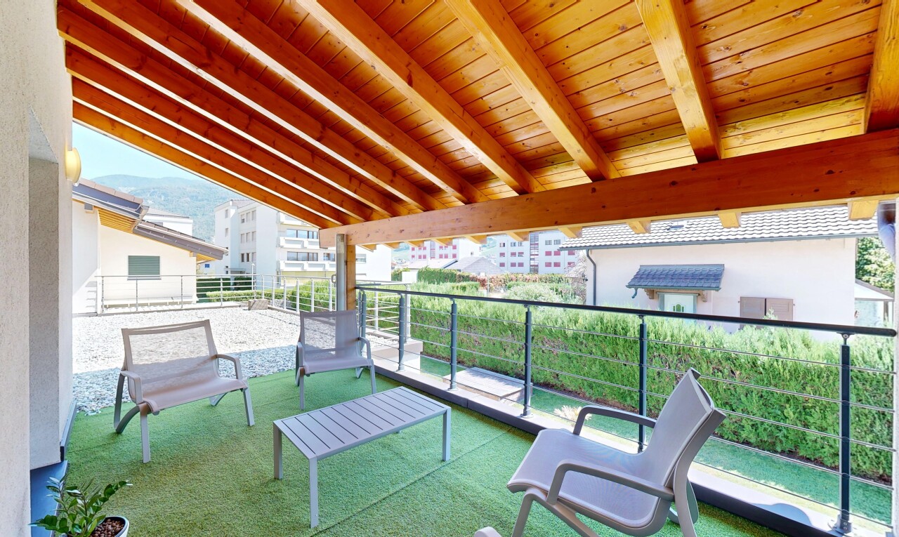 terrasse avec terrasse, pelouse, et view focus